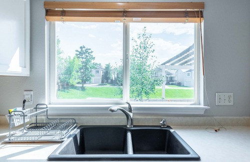 Denver Maison | Spacious 4 bedroom 3.5 bathrooms