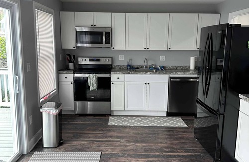 Port Henry Maison | Spacious 4-bedroom, 3.5-bath lakeview house with AC, WiFi in charming Port Henry