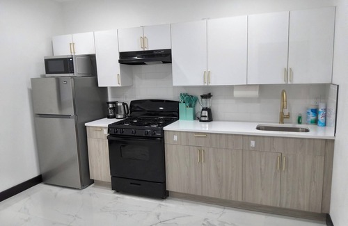 Weequahic Appartement | Spacious 4-bedroom, 4 beds 2 bath each, in lovely Newark with AC, WiFi.