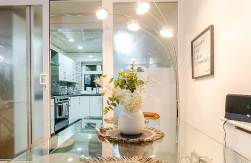 Smethwick Appartement | Spacious 4 Bedroom apartment Near Birmingham Centre-Great Location Free parking