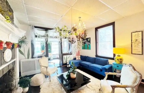 Industry Appartement | Spacious 4-bedroom apartment in welcoming Union City-zebra