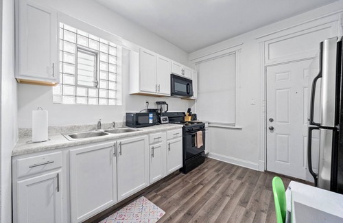 Woodlawn Appartement | Spacious 4-bedroom apartment in fabulous Chicago with WiFi, AC
