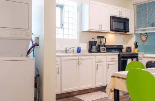 Woodlawn Appartement | Spacious 4-bedroom apartment in fabulous Chicago with WiFi, AC