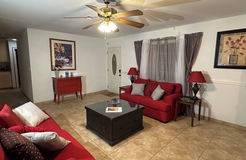Paradise Maison | Spacious 4-bedroom family house with private pool, ten minutes from the strip.