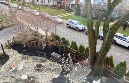 Manoa Maison | Spacious 4-bedroom house with WiFi, Close to Philly in wonderful Havertown
