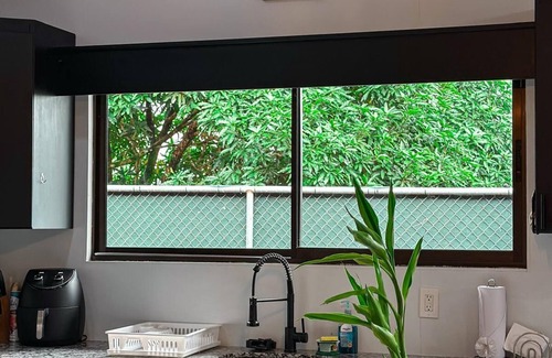 Agonia Maison | Spacious 4-bedroom house with WiFi, AC in lovely La Fortuna
