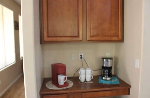 Los Arbolitos Ranch Maison | Spacious 4-bedroom house in delightful Avondale with WiFi, AC