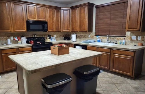 Los Arbolitos Ranch Maison | Spacious 4-bedroom house in delightful Avondale with WiFi, AC