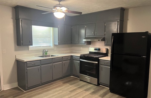 Columbus Maison | Spacious 4-bedroom house in Columbus with privacy fence situated in the county!