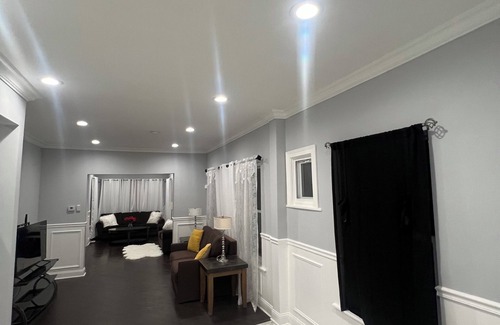 Gresham Maison | Spacious 4-bedroom house in superb Chicago with WiFi, AC