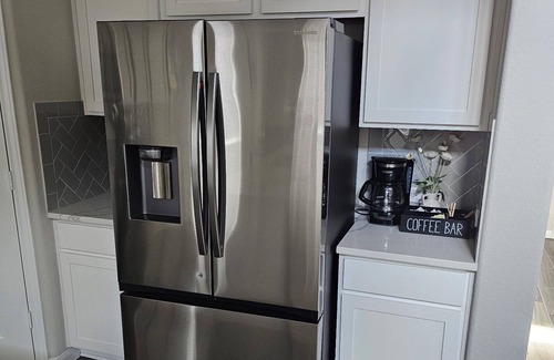 Southeast Houston Maison | Spacious 4-bedroom house in amazing Houston with WiFi, AC
