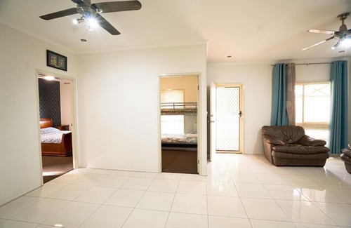 Doolandella Chalet De Ski | Spacious 4-Bedroom house