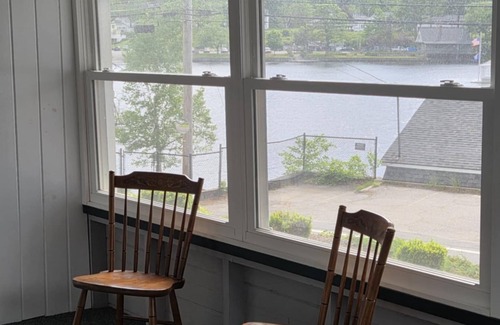 Alton Bay Maison | Spacious 4-bedroom house with, Private Beach, WiFi, AC in peaceful Alton