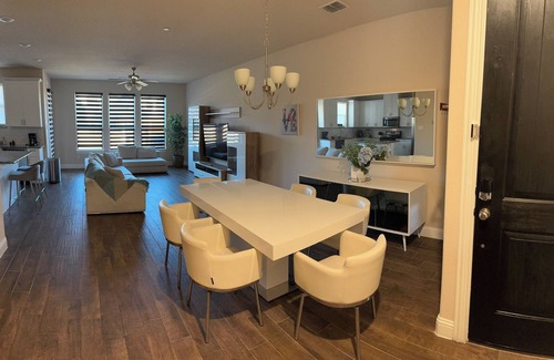 Allen Maison | Spacious 4-bedroom in lovely Allen, Near Allen Outlet, Weekly/Monthly Discounts!
