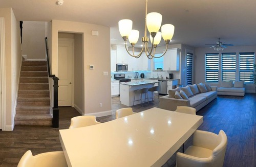 Allen Maison | Spacious 4-bedroom in lovely Allen, Near Allen Outlet, Weekly/Monthly Discounts!