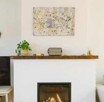 Manly Appartement | Spacious 4-Bedroom Manly Beach Apartment, Balcony, Bath & Fireplace, 2 Min to Beach