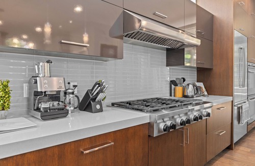 West Queen Anne Maison | Spacious 4-bedroom Modern house in Queen Anne, Seattle