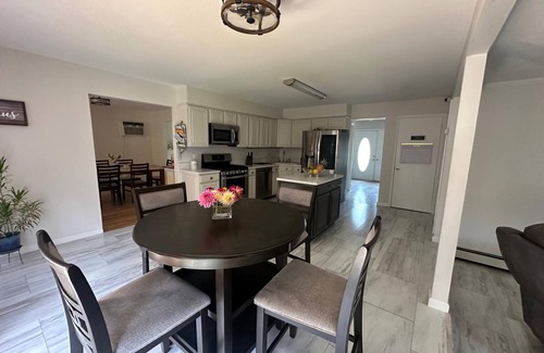 Farmingdale Maison | Spacious 4-bedroom townhome, 5 min walk from Bethpage Black