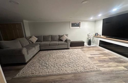 Farmingdale Maison | Spacious 4-bedroom townhome, 5 min walk from Bethpage Black