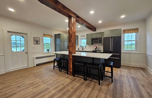 Mifflinburg Autre | Spacious 4-bedroom Farmhouse with inground pool in Mifflinburg, Pennsylvania