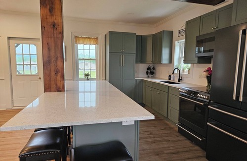 Mifflinburg Autre | Spacious 4-bedroom Farmhouse with inground pool in Mifflinburg, Pennsylvania