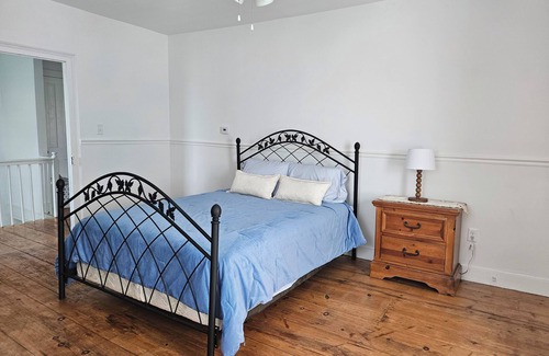 Mifflinburg Autre | Spacious 4-bedroom Farmhouse with inground pool in Mifflinburg, Pennsylvania