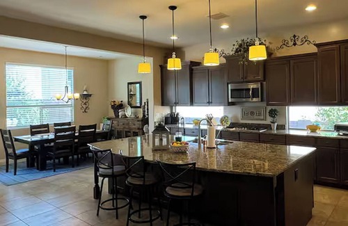 Queen Creek Maison | Spacious 4-bedroom house with AC, WiFi in charming Queen Creek
