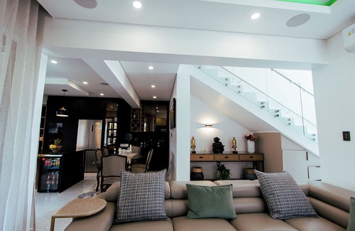 Harare Villa | Spacious 4-bedroom villa with WiFi and AC in fantastic Harare