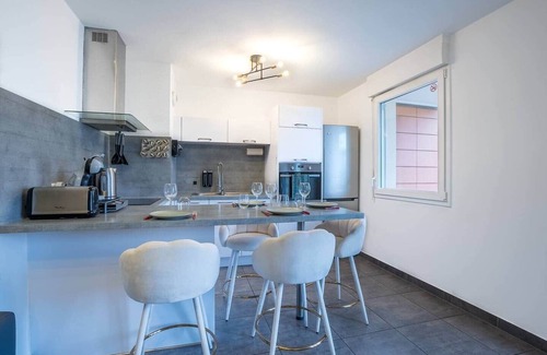 Woippy Appartement | Spacious - 4 pers' - Balcony - 2 beds - Parking