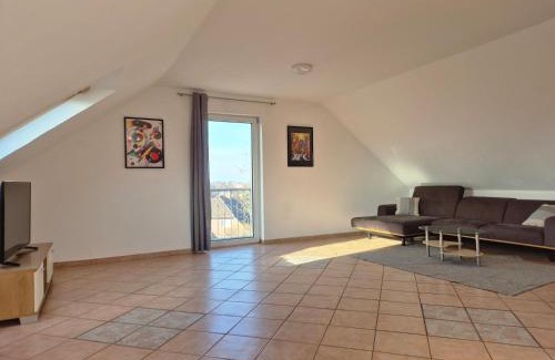 Schwanewede Appartement | Spacious 4-Room Apartment Ideal for Families and Business Trips in a Quiet Area