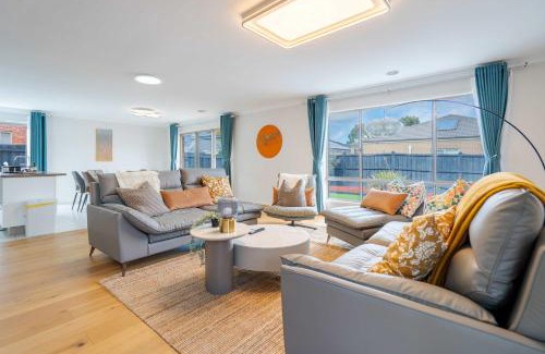 Point Cook Maison | Spacious 4B House in PointCook