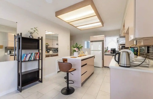 Shaughnessy Maison | Spacious 4BD Family Home in Shaughnessy! STR License: 25-158069