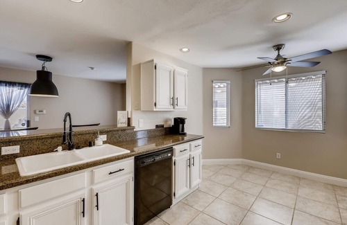 Las Vegas Maison | Spacious 4Bdr Entire Home with Pool & Spa, Outdoor Dining & 40’ RV Parking.
