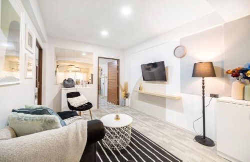 Chom Phon Appartement | Spacious 4BR Family Chatuchak Market 12 sleeps