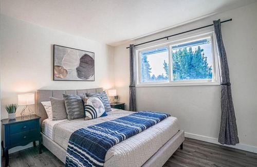 SeaTac Maison | Spacious 4BR Home - 5 min to SeaTac Airport