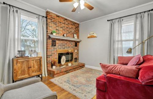 Taylor Berry Maison | Spacious 4BR Home with Cozy Vibes in Louisville