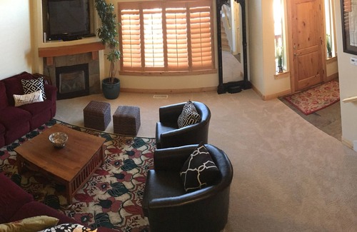 Bear Hollow Village Maison | Spacieux, 4BR, luxe Park City townhome, à 5 minutes de remontées mécaniques. Bain à remous privé