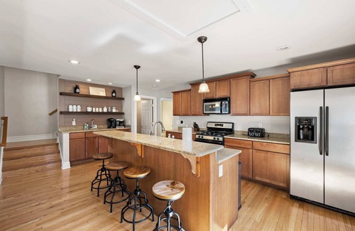 Ellicottville Maison | Spacious 4BR Townhome w/Hot Tub Near Village