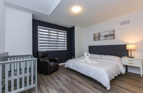 Halton Regional Municipality Maison | Spacious 4br25ba Retreat W King Beds, Desk, Dt