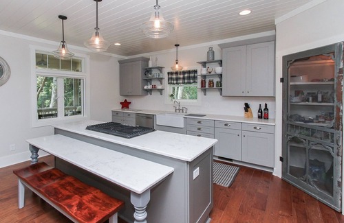 Oceanside Maison | Spacious 5 bed Cottage with Private Pool and Hot Tub, 5 min walk to beach
