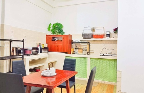 Phra Khanong Maison | Spacious 5-bedroom house for 16 people near BTS Onnut