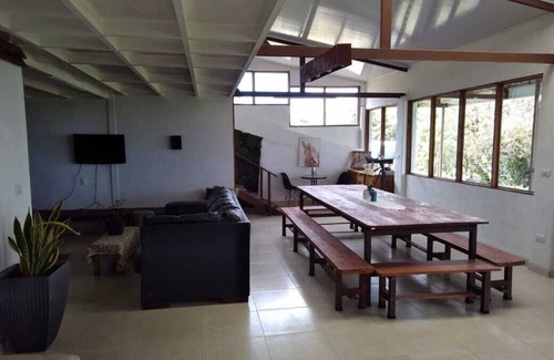 Vara Blanca Autre | Spacious 5-bedroom farmhouse Panoramic Views Poas Volcano and Cloud Rainforest