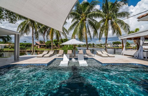 Imperial Point Villa | Spacious 5-bedroom villa in charming Fort Lauderdale, Dock and Pool