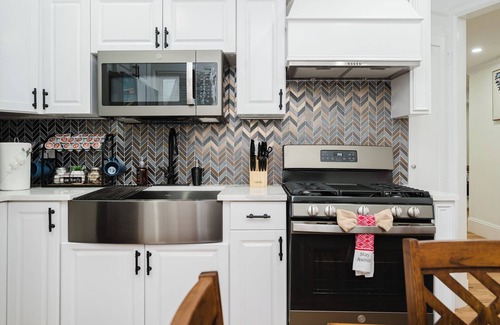 Ashmont Maison | 76-2 - New Apartment Near Ashmont Station