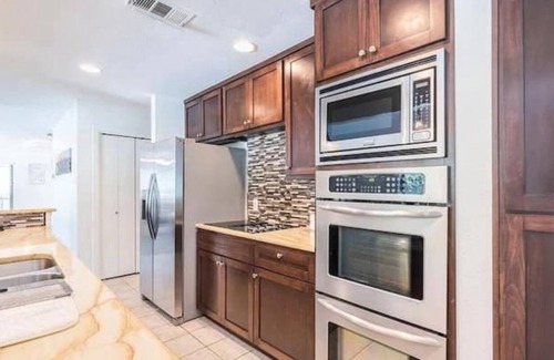 Marshall Ford Maison | Spacious 5-bedroom, 4 Bath home: Pool, AC, WiFi ,and more near fabulous Austin.