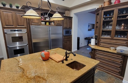 Desert View Village Maison | Spacious 5-bedroom house with AC, fitness room in charming Cave Creek