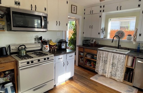 Littleton Maison | Spacious 5-bedroom house near Charming Main Littleton
