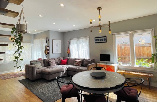 Littleton Maison | Spacious 5-bedroom house near Charming Main Littleton