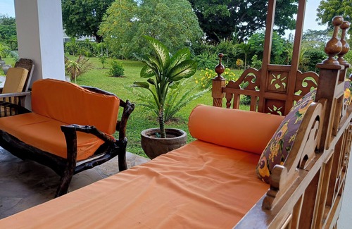 Malindi Villa | Spacious 5-Bedroom Homestay Villa in Charming Malindi WiFi Included