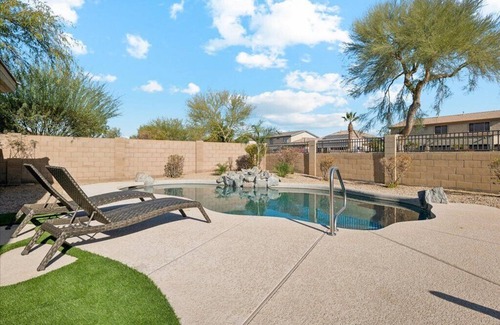 Palm Valley Maison | Spacious 5-bedroom house with Heated Pool